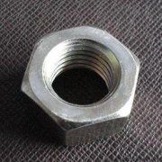 螺母加熱采用超音頻淬火機(jī)進(jìn)行